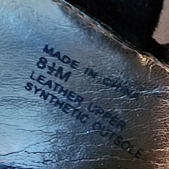 Baker 4 1/2 " heel, 1" platform, open toe, leather upper black suede - Picture 11 of 11